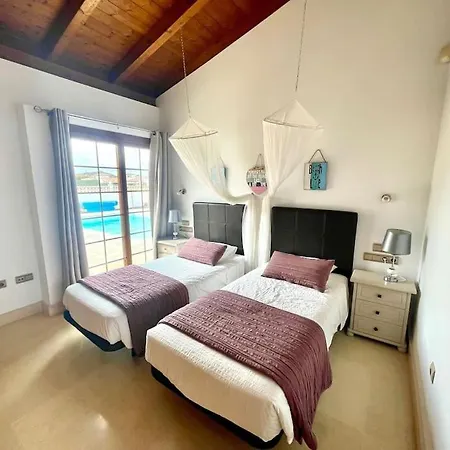 Stunning Amanecer Corralejo