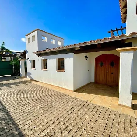 Stunning Amanecer Villa