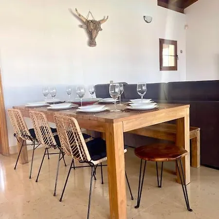 Stunning Amanecer Villa